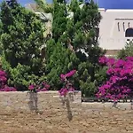Pari Manda Villa *