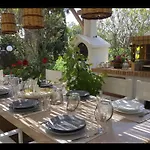 Pari Manda Villa *