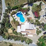 Pari Manda Agios Prokopios (Naxos)