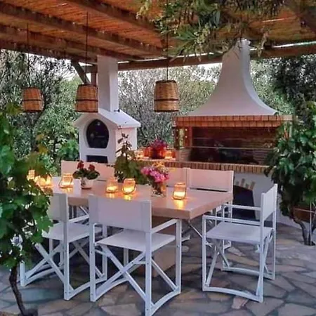 Pari Manda Villa *