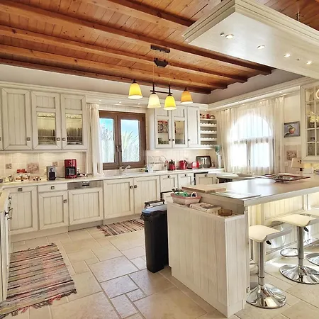 Pari Manda וילה *