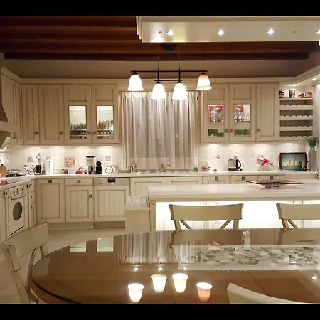 וילה Pari Manda *