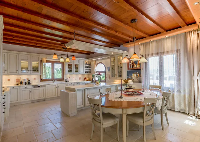 Pari Manda Villa Ájosz Prokópiosz